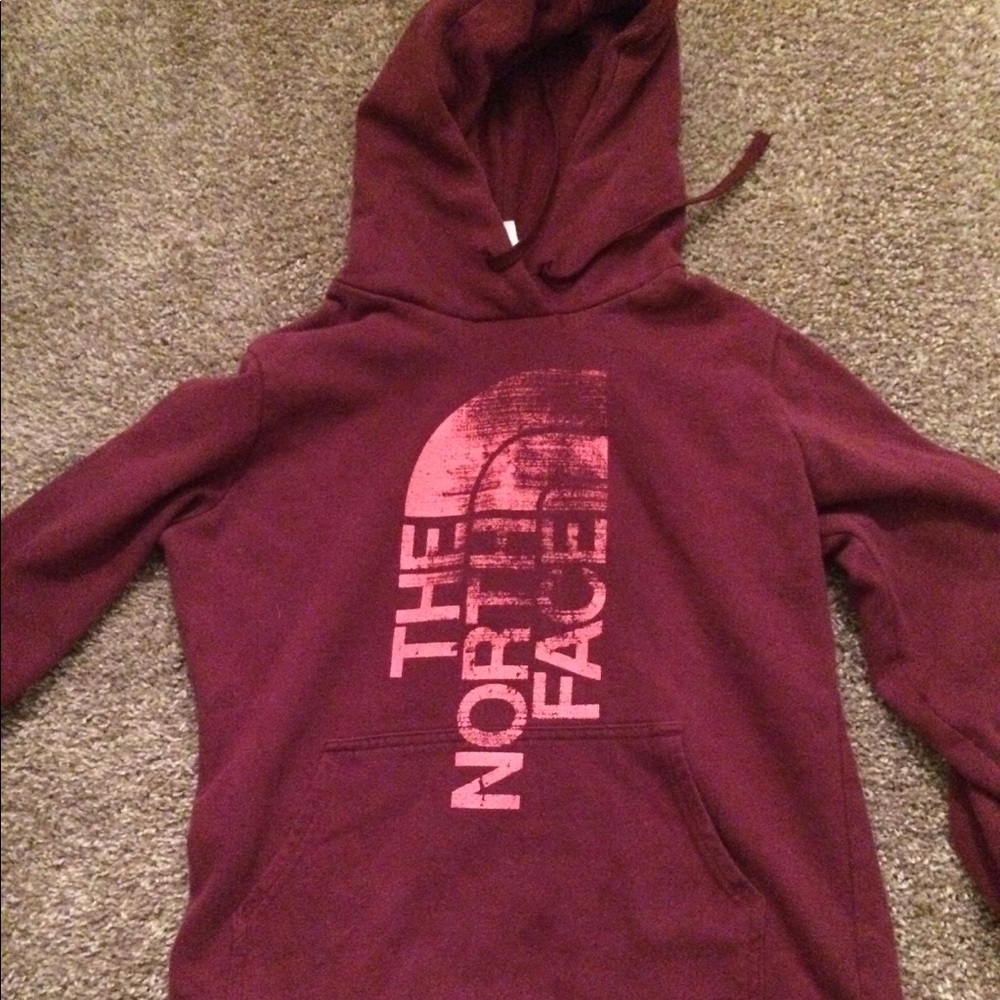 Women’s north face sweatshirt:)